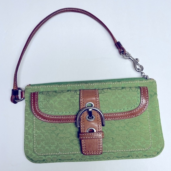 Coach Handbags - Coach Wristlet EUC